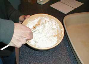 MIXING BOWL